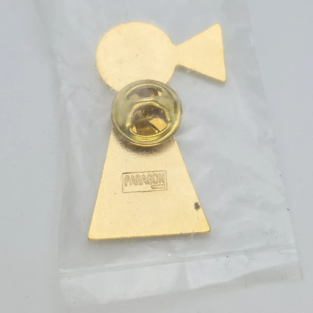 1996 OMAHA, NEBRASKA Pin Brooch 33rd National Rendezvous White Enamel Gold Tone‎